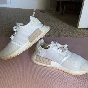 Adidas NMD crème shoes